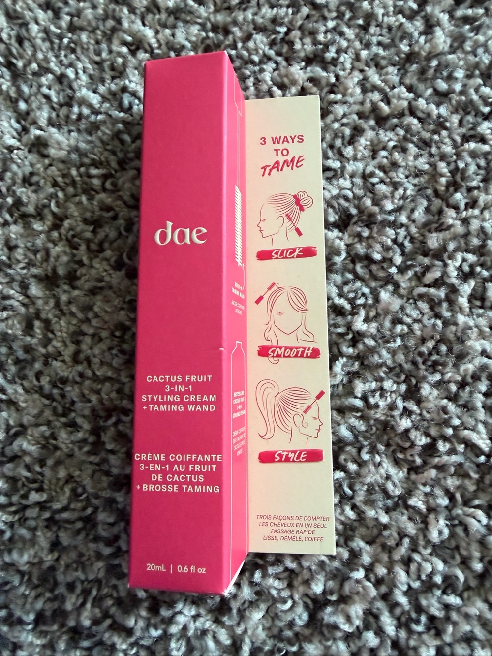 dae Cactus Fruit 3-in-1 Styling Cream + Taming Wand — Pink